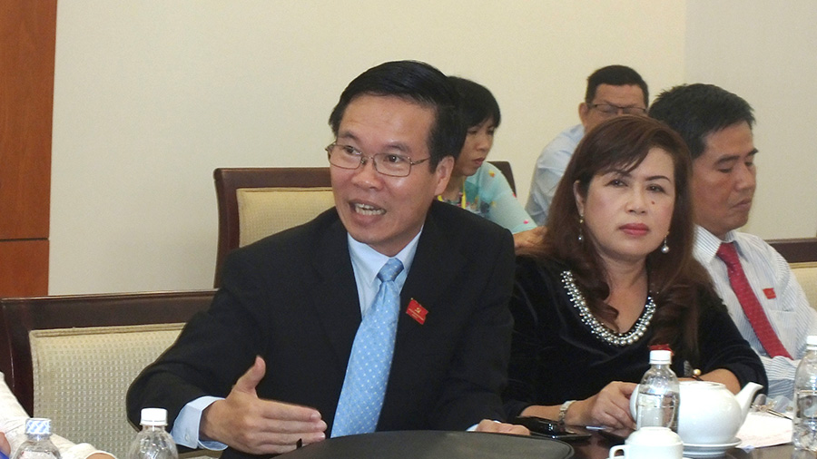 Ông Võ Văn Thưởng, Phó bí thư thường trực Thành ủy TP.HCM phát biểu tại phiên thảo luận tổ sáng 15.10 - Ảnh: Hải Nam
