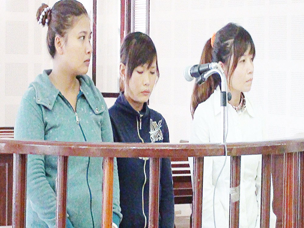 Các nữ quái Quỳnh, Sang, Chinh lãnh án - Ảnh: Nguyễn Tú