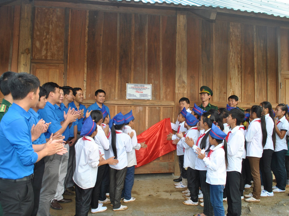 Ngôi nhà bán trú cho học sinh xã Na Ngoi được dựng bằng số tiền do các bạn sinh viên quyên góp - Ảnh: Kỳ Sơn