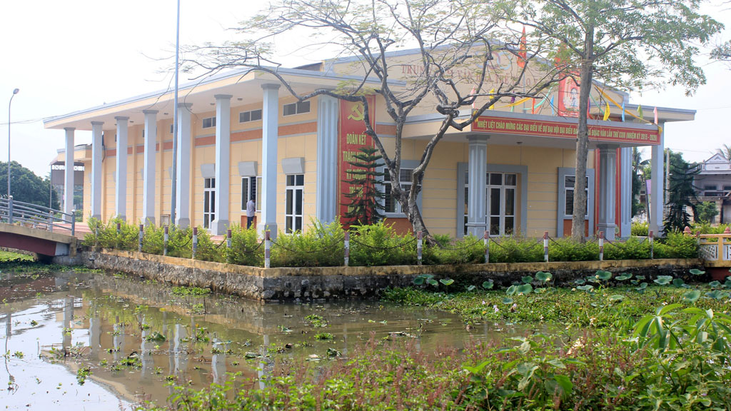 Trung tâm VHTT đa năng xã Đông Văn (H.Đông Sơn, Thanh Hóa) thường xuyên đóng cửa - Ảnh: Ngọc Minh
