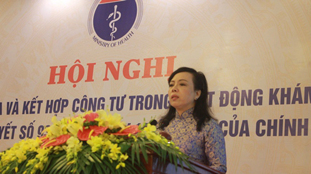 Bộ trưởng Bộ Y tế Nguyễn Thị Kim Tiến phát biểu tại hội nghị Đẩy mạnh xã hội hóa và kết hợp công tư trong hoạt động khám chữa bệnh, Hà Nội 16.9.2015 - Ảnh: moh.gov.vn