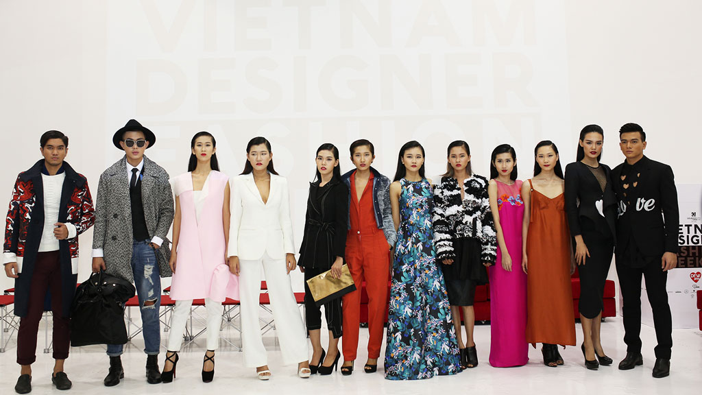 Phong cách phi giới tính ấn tượng của thí sinh trong cuộc thi thiết kế thời trang - Ảnh: Thanh Cao