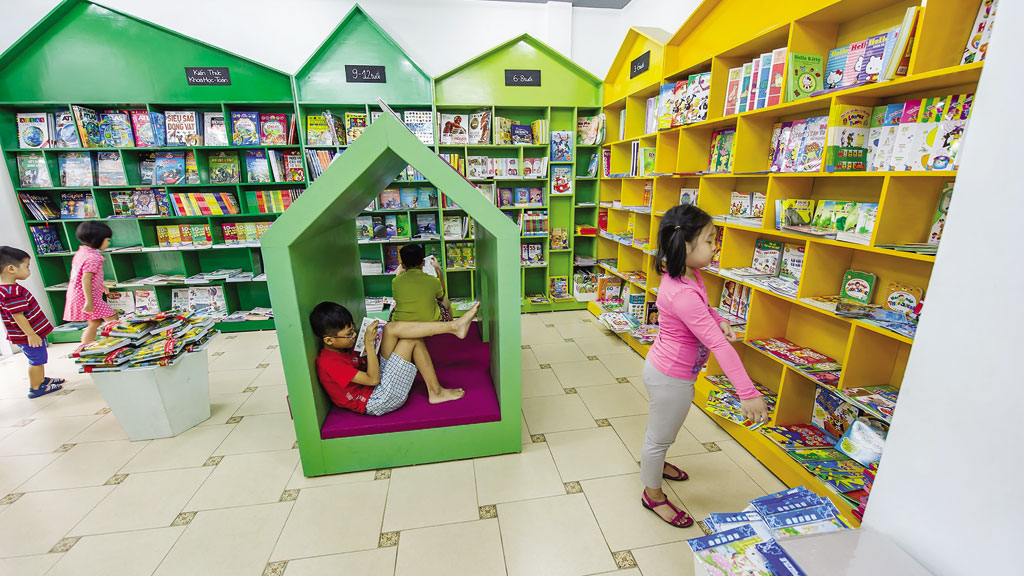 Không gian đọc dành cho cha mẹ và con trẻ tại Quảng trường sách - Ảnh: N.A