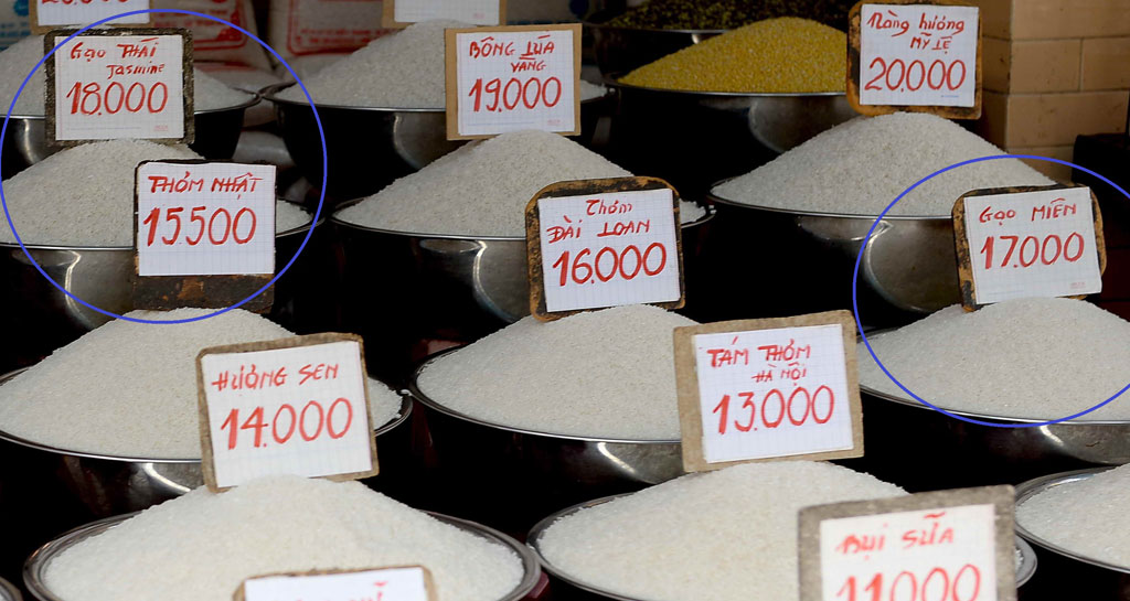 Nhiều loại gạo “Nhật”, “Miên” tràn ngập các chợ ở TP.HCM - Ảnh: Diệp Đức Minh