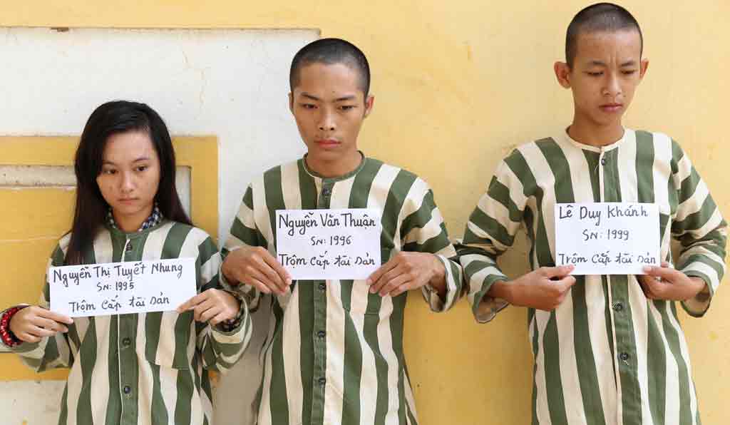 3 nghi can trộm cắp tài sản mang qua biên giới Campuchia bán - Ảnh: Đỗ Trường