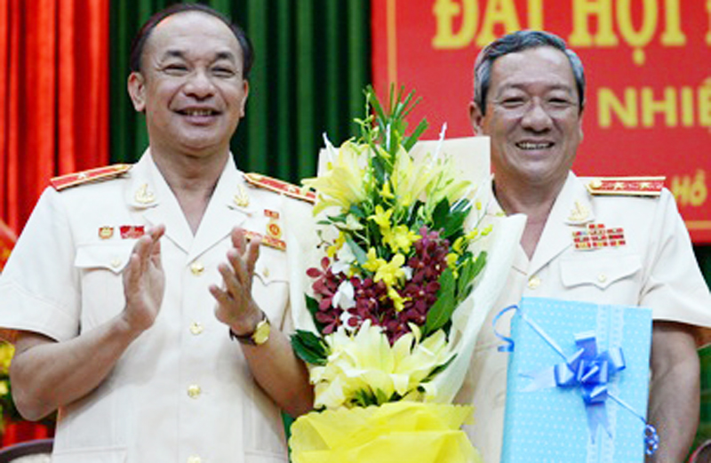 Thiếu tướng Lê Đông Phong (trái) và trung tướng Nguyễn Chí Thành - Ảnh: Công an TP.HCM