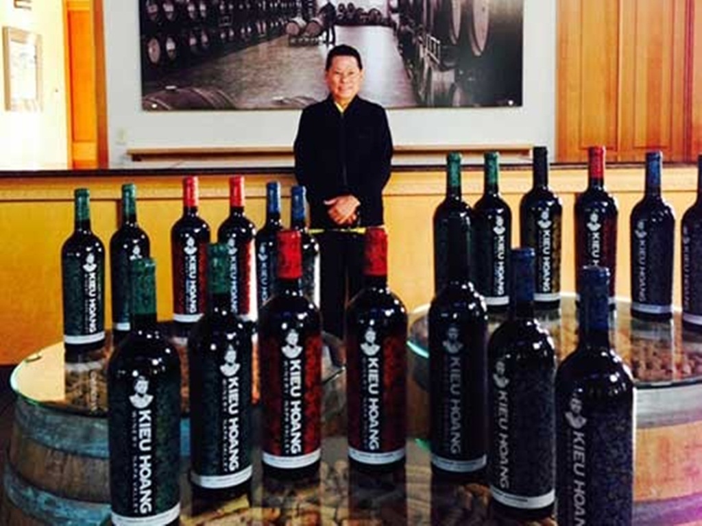 Ông Kieu Hoang là người giàu nhất trong số những tỉ phú mới gia nhập danh sách 400 của Forbes - Ảnh: kieuhoangwinery.com