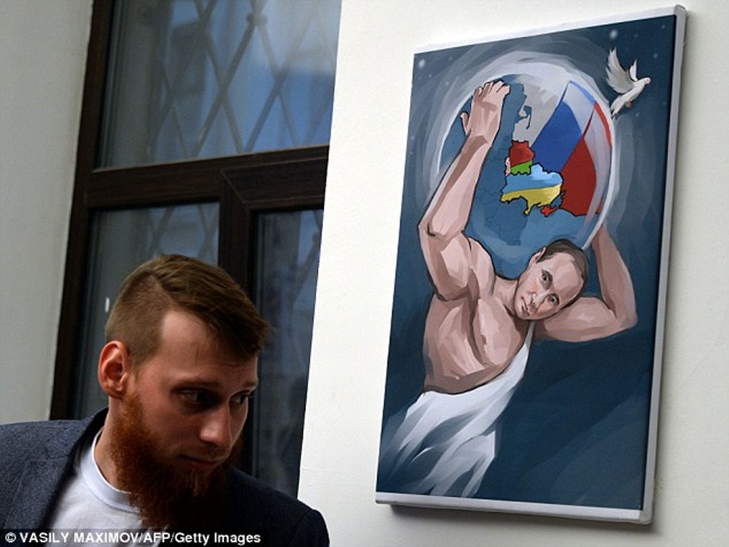 Sinh nhật của Tổng thống Nga Vladimir Putin luôn là dịp để người yêu mến ông bày tỏ bằng các tác phẩm nghệ thuật - Ảnh: AFP