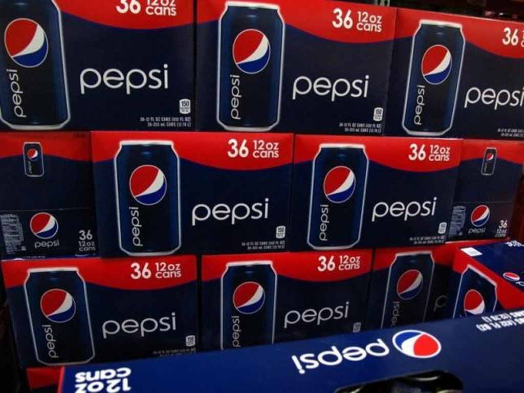 Pepsi có thể sẽ lấn sang thị trường điện thoại, nhưng không sản xuất và có thể đó chỉ là một sản phẩm quảng cáo - Ảnh: Reuters