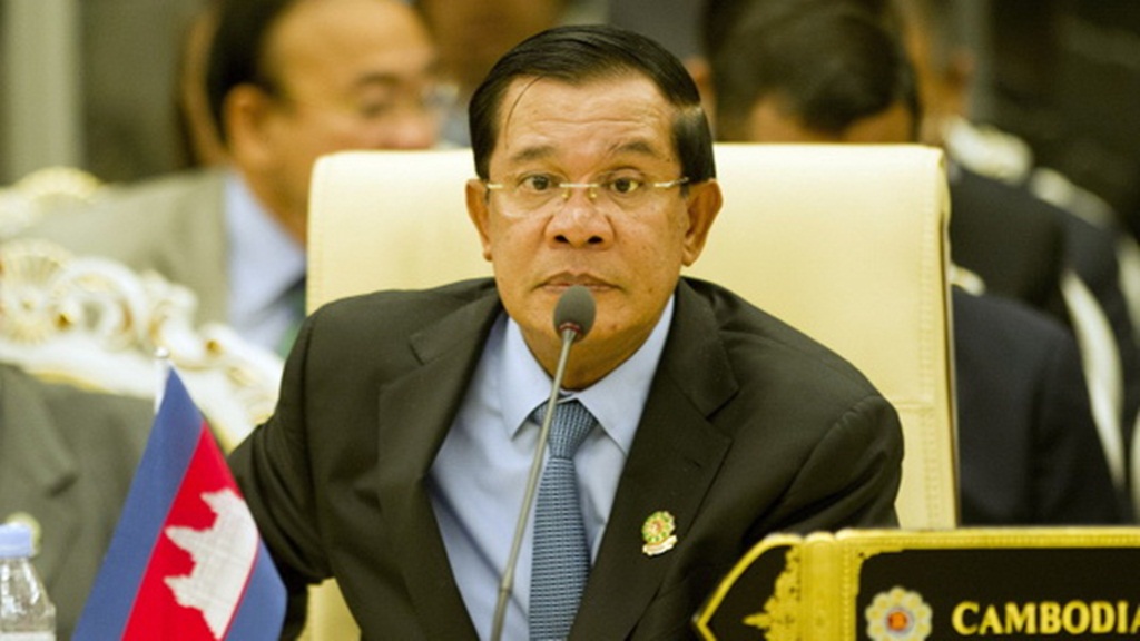 Thủ tướng Campuchia Hun Sen cho biết đang kiểm tra y tế tại Singapore - Ảnh: AFP