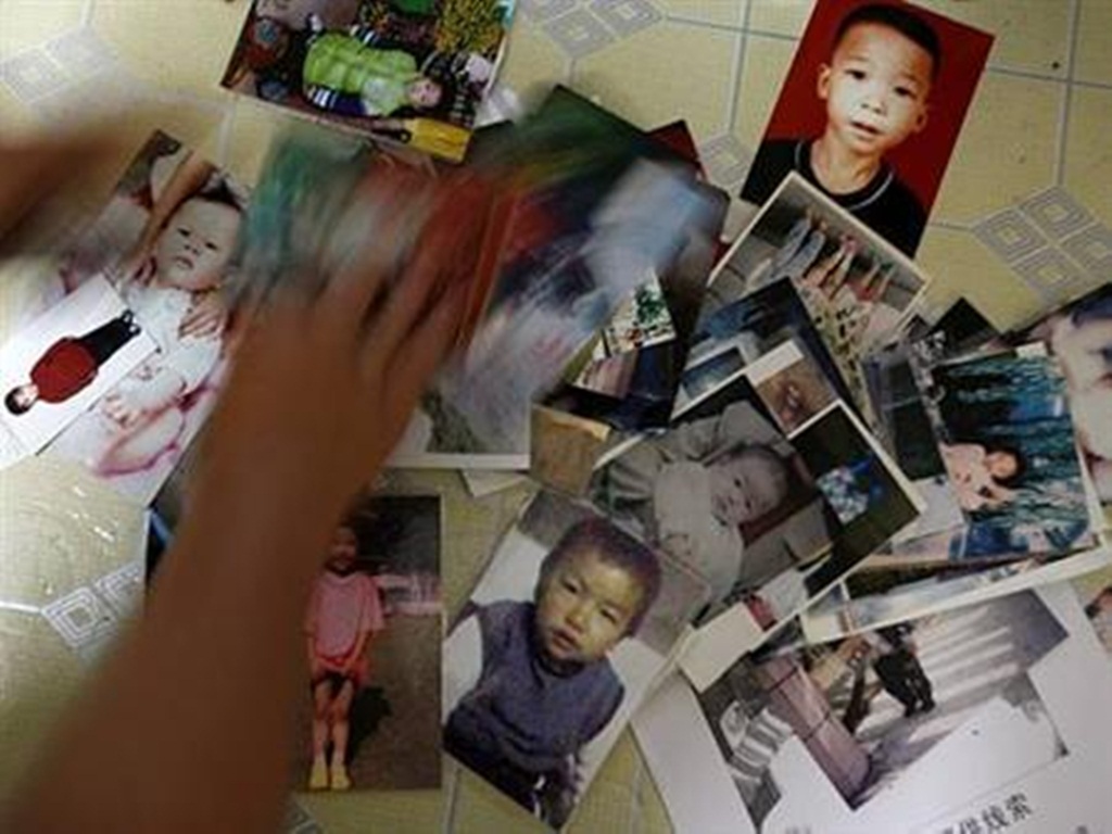 Trung Quốc xử nghiêm khắc, thậm chí nặng tay, đối với tội bắt cóc trẻ em và phụ nữ - Ảnh: Reuters