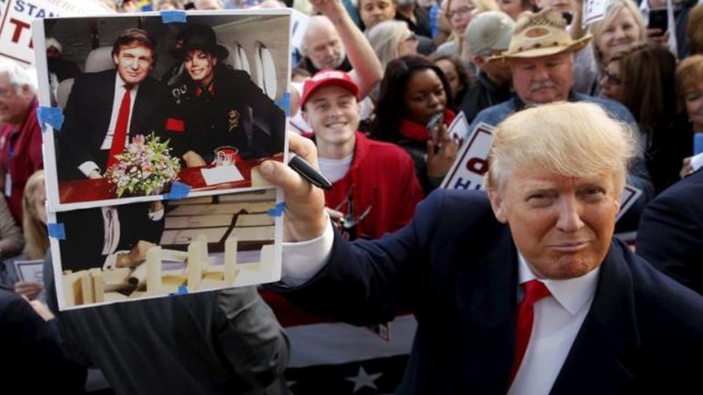 Ứng viên tranh cử tổng thống Mỹ Donald Trump tại South Carolina hôm 17.2 - Ảnh: Reuters