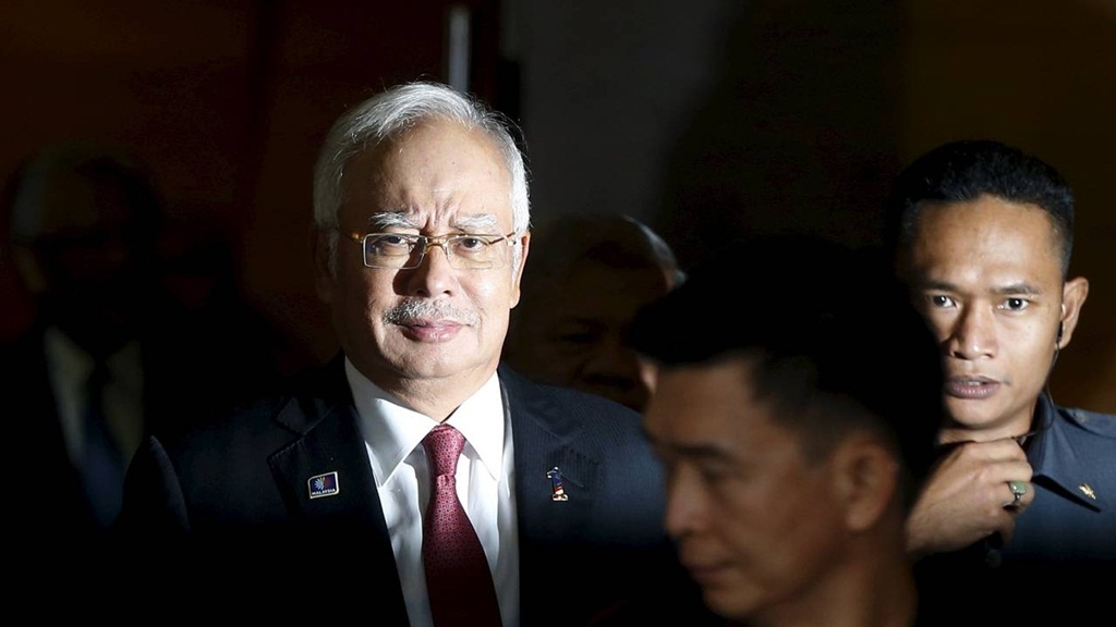 Báo Mỹ The Wall Street Jounal hôm 1.3 đưa tin rằng Thủ tướng Malaysia Najib Razak thực tế nhận tới hơn 1 tỉ USD vào tài khoản - Ảnh: Reuters