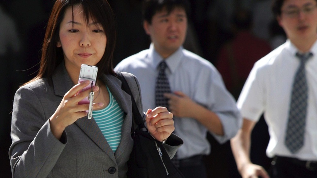 Khoảng 30% số lượng nhân viên nữ tại Nhật Bản nói rằng họ bị lạm dụng tình dục hoặc cư xử kém - Ảnh minh họa: Reuters