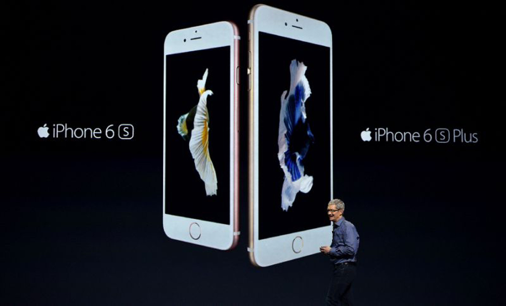 iPhone 6S/6S Plus bản không khóa mạng hiện đã được Apple bán ra - Ảnh: AFP