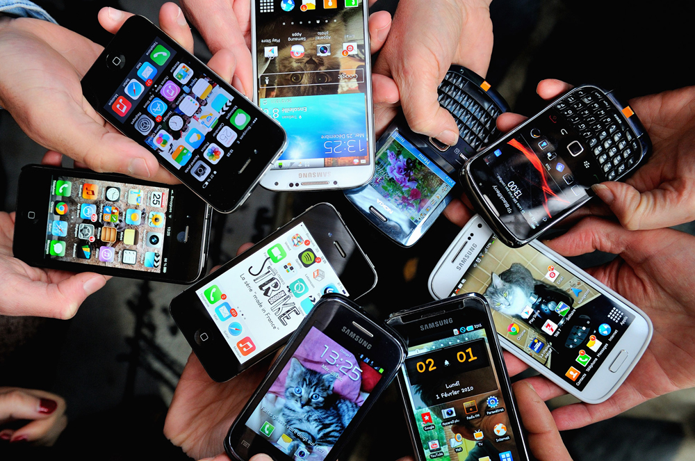Thị trường smartphone vẫn đang tăng trưởng tốt - Ảnh: AFP