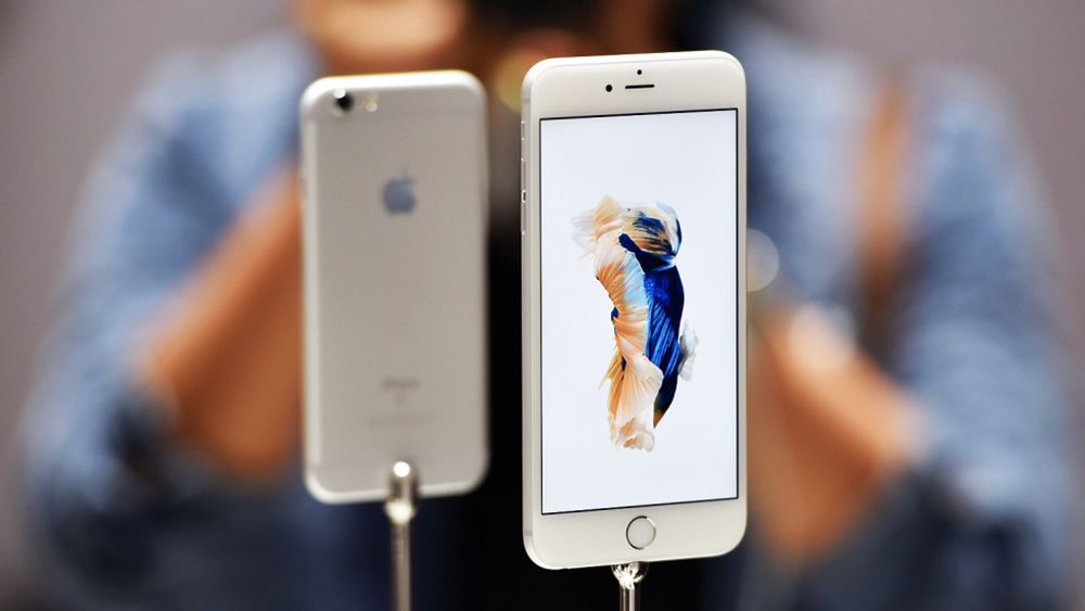 Apple vẫn còn nhiều điều cần làm với iPhone để thỏa mãn người dùng - Ảnh: AFP