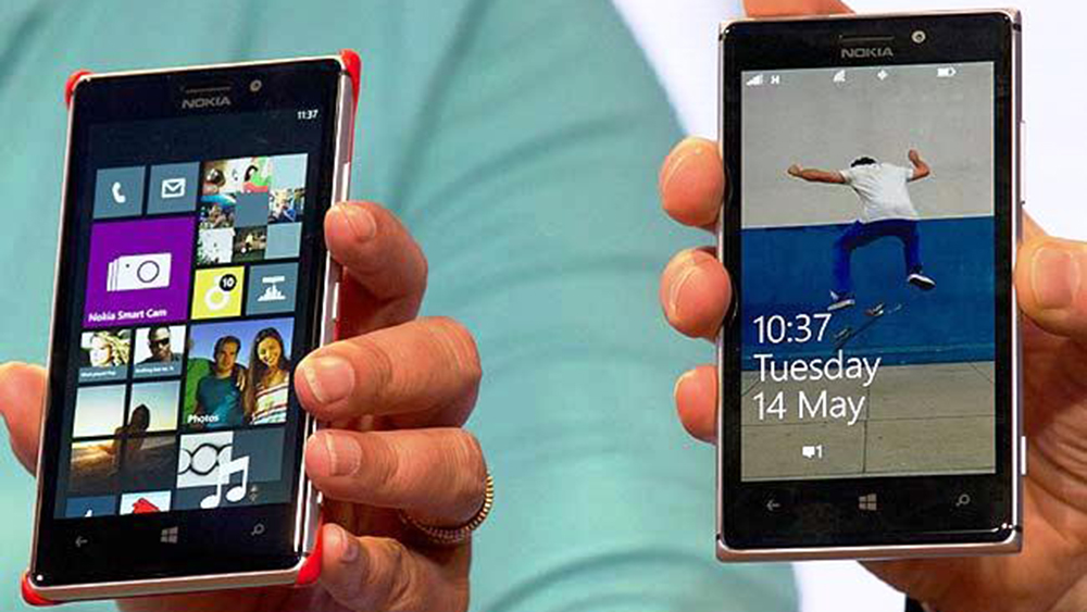 Lumia 925 sẽ được nâng cấp lên Windows 10 Mobile từ 1.2.2016 - Ảnh: AFP