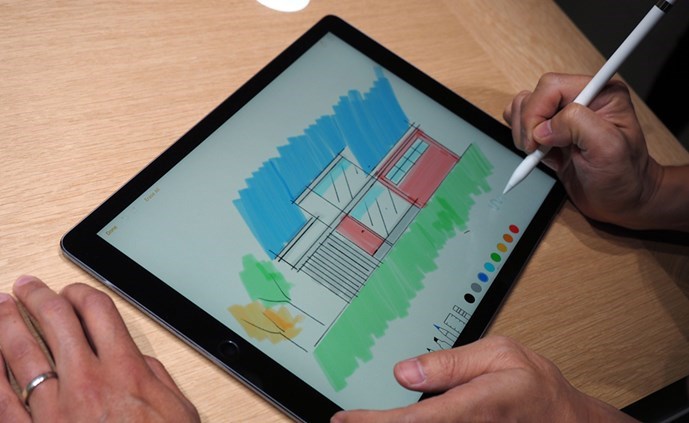 iPad Pro đã chính thức được bán ra thị trường - Ảnh: Apple