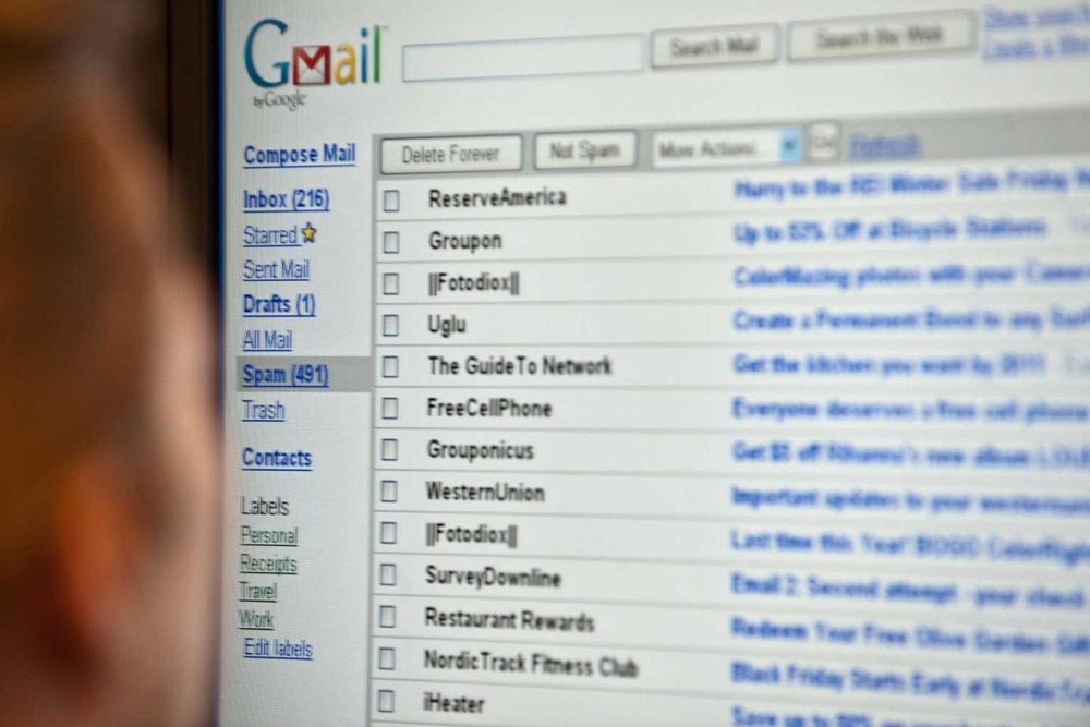 Gmail sẽ có thêm tính năng cảnh báo thư chưa mã hóa - Ảnh: AFP