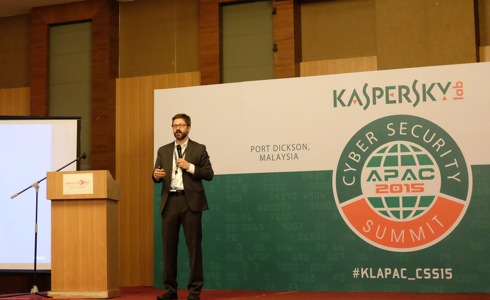 Chuyên gia bảo mật cấp cao của Kaspersky chia sẻ về những phương thức tấn công của tin tặc trong thời gian gần đây - Ảnh: T.Luân