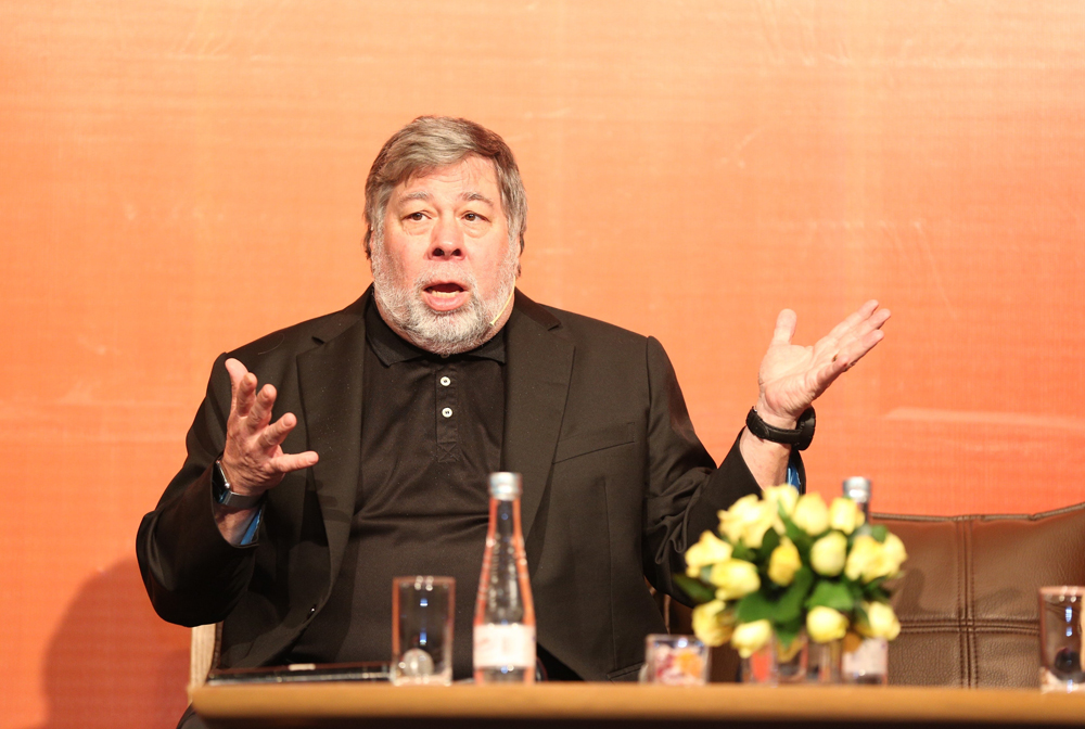 Ông Steve Wozniak tại hội thảo SMAC 2015 diễn ra ở TP.HCM - Ảnh: T.Luân