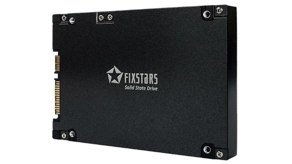 Ổ SSD từ Fixstars có dung lượng lên đến 13 TB với giá không hề rẻ - Ảnh: Fixstars