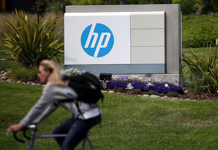 HP tuyên bố sẽ cắt giảm 3.000 nhân sự trong năm nay - Ảnh: AFP
