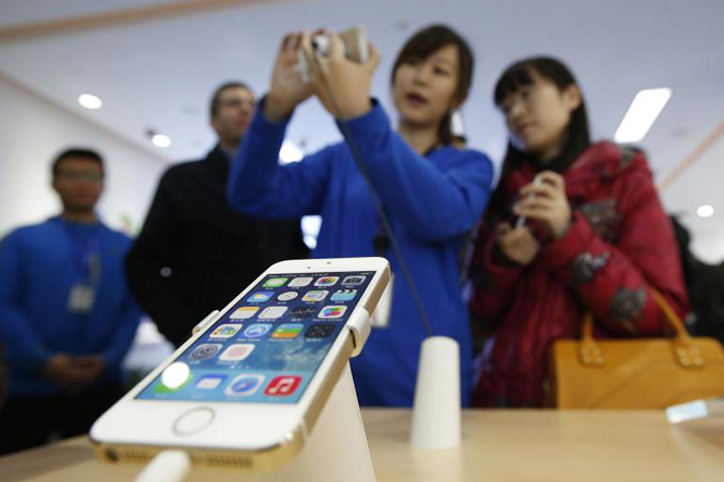 iPhone SE sẽ chính thức đến tay khách hàng vào ngày 31.3 - Ảnh: Reuters
