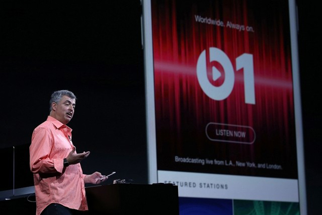 Beats 1 radio có thể sớm được trang bị chức năng kiểm duyệt từ chính Apple - Ảnh: AFP
