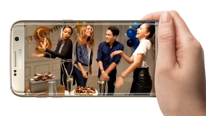 Motion Photos sẽ ghi lại một đoạn video ngắn trước khi bạn nhấn nút chụp - Ảnh: Samsung