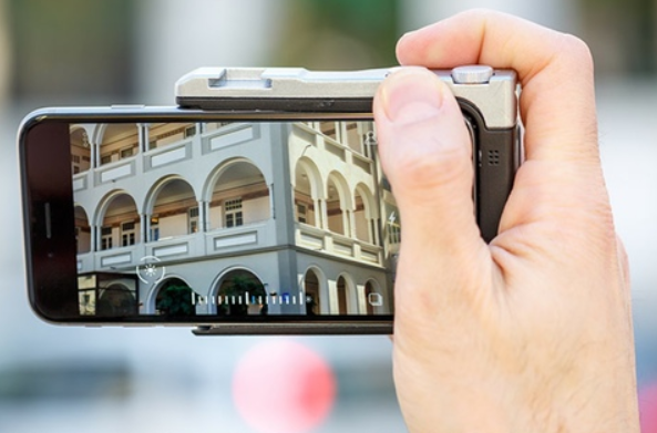 Phụ kiện Pictar có thể biến iPhone thành một máy chụp ảnh chuyên nghiệp - Ảnh chụp màn hình PhoneArena