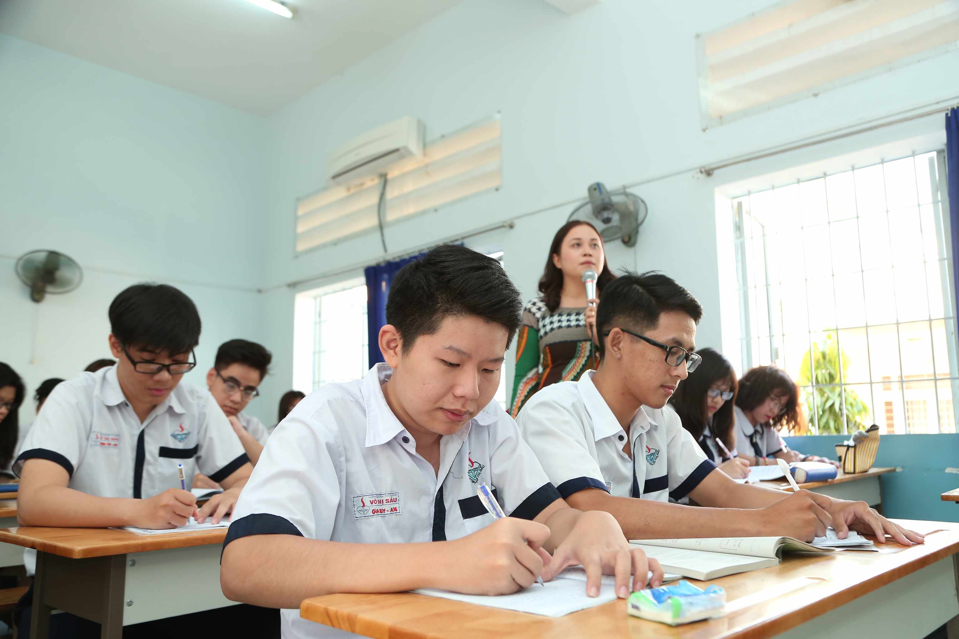 Học sinh Trường THPT Võ Thị Sáu trong giờ ôn tập - Ảnh: Đào Ngọc Thạch