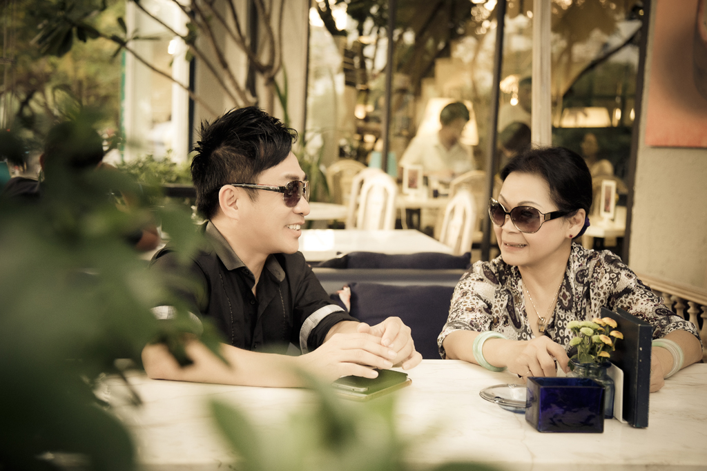 Ca sĩ Khánh Ly và người em thân thiết Quang Thành
