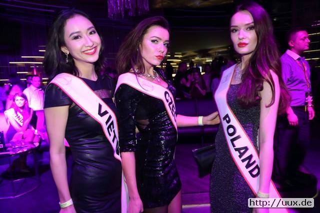 Hà Thu đang có mặt tại Đức để tham gia các hoạt động của Miss Intercontinental 2015 