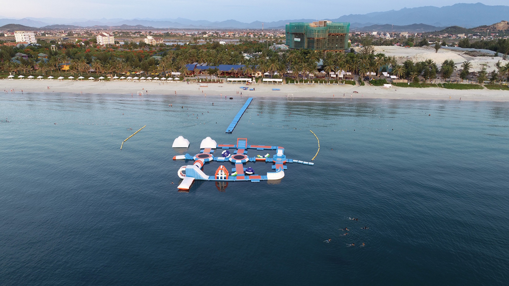 Khu vui chơi trên biển của TTC Resort Premium - Dốc Lết đem đến nhiều trải nghiệm thú vị cho du khách