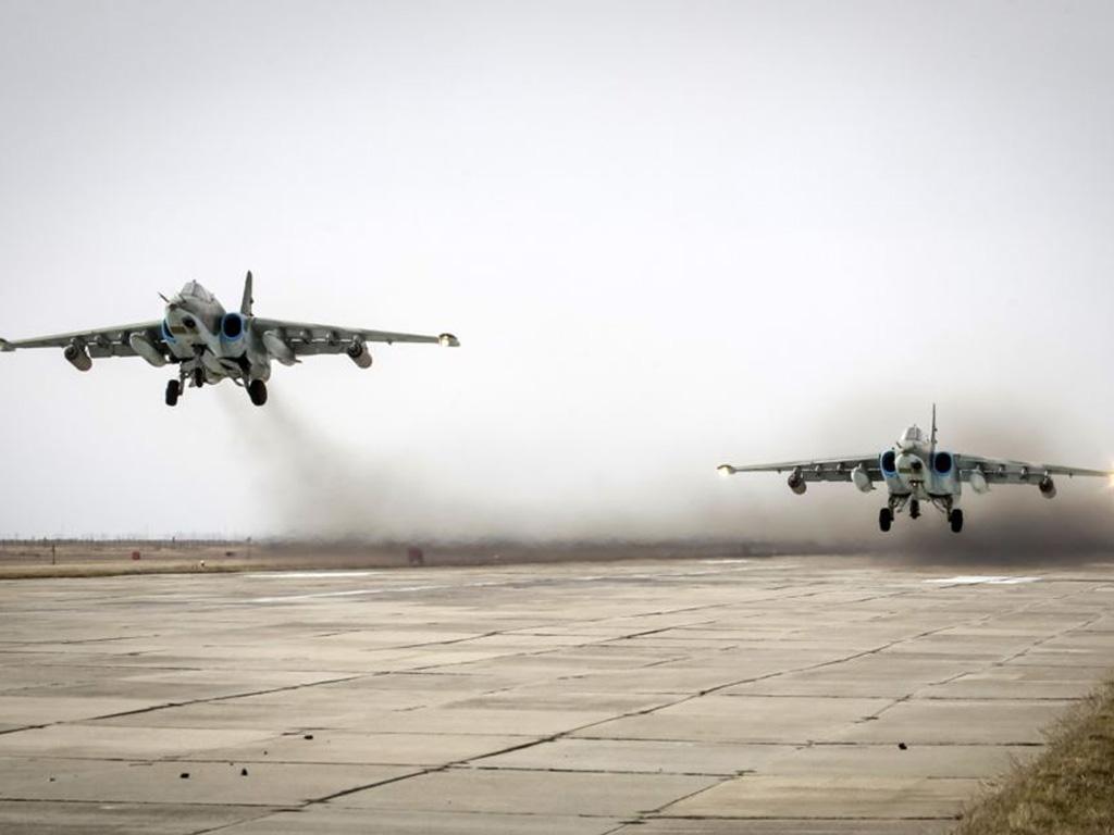Máy bay Su-25 của không quân Nga - Ảnh: Reuters