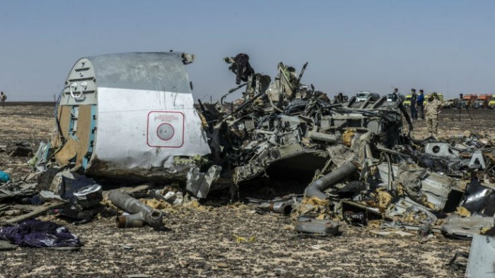 Dữ liệu hộp đen ghi nhận có tiếng nổ phát ra trên máy bay Nga rơi ở Ai Cập và tiếng nổ này không liên quan đến trục trặc động cơ máy bay - Ảnh: AFP