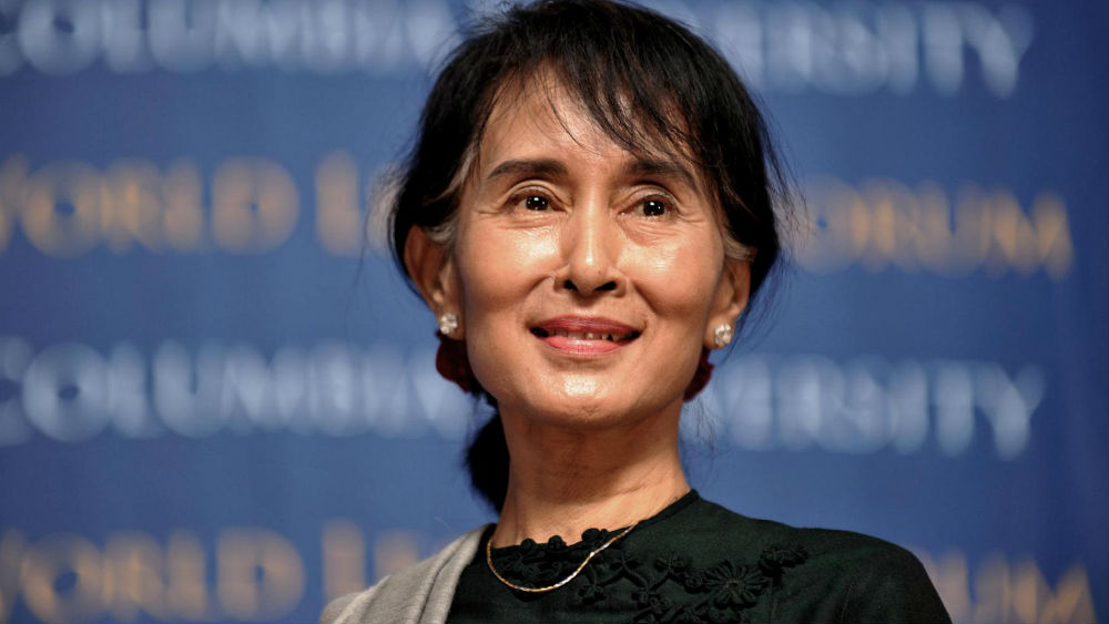 Bà Aung San Suu Kyi ngày 10.11 tuyên bố nếu đảng của bà được quyền thành lập chính phủ thì tổng thống được bổ nhiệm sẽ “không có quyền lực gì”  - Ảnh: AFP