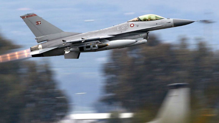 Máy bay chiến đấu F-16 của Đan Mạch - Ảnh: Reuters