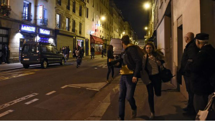 Người dân Paris đang trong nỗi bất an - Ảnh: AFP