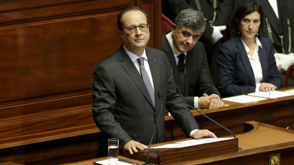 Tổng thống Pháp Francois Hollande phát biểu trước lưỡng viện quốc hội Pháp ngày 16.11 - Ảnh: Reuters
