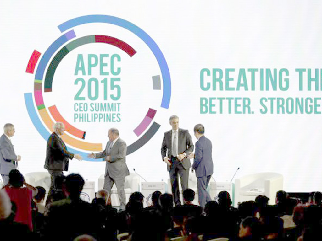Hội nghị các tổng giám đốc tại APEC 2015. Tổng thống Mỹ Barack Obama tự tin rằng thỏa thuận đối tác xuyên Thái Bình Dương (TPP) sẽ được quốc hội Mỹ thông qua trước khi ông hết nhiệm kỳ vào tháng 11.2016 - Ảnh: Reuters