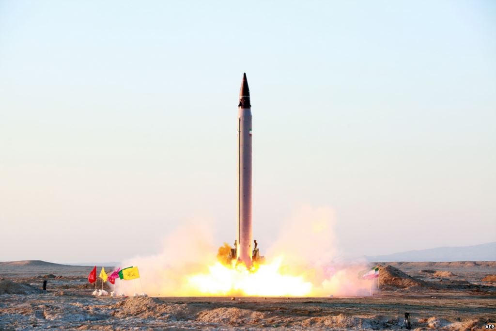 Một vụ phóng tên lửa của Iran - Ảnh: Reuters