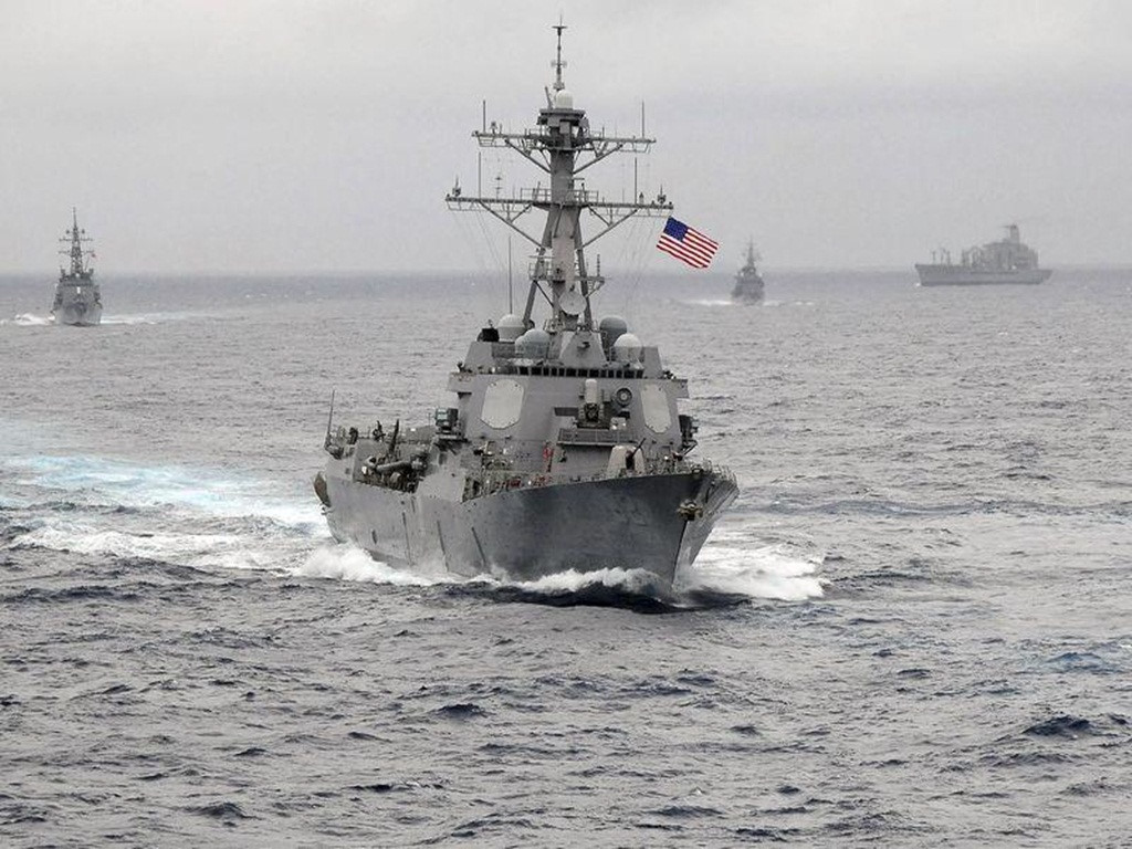 Trung Quốc tố Mỹ quân sự hóa Biển Đông thông qua các cuộc tuần tra trên Biển Đông và tập trận chung với các nước trong khu vực - Ảnh: Reuters
