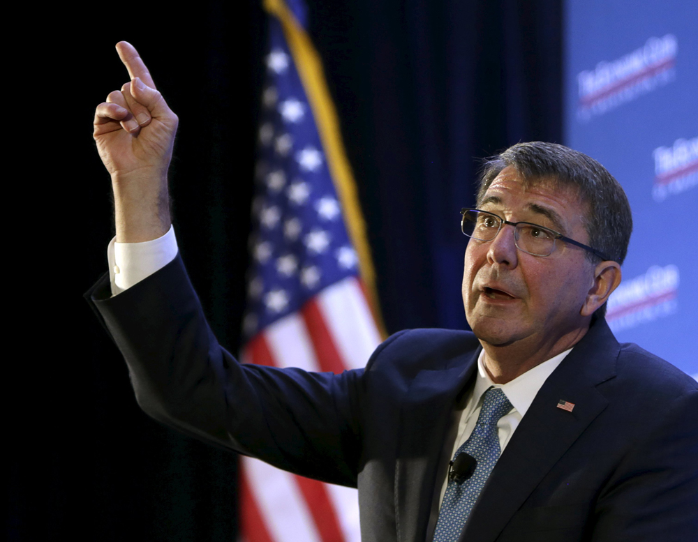 Bộ trưởng Quốc phòng Mỹ Ashton Carter nhấn mạnh quyết tâm bảo vệ tự do hàng hải ở Biển Đông - Ảnh: Reuters