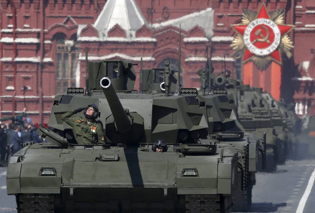 Siêu xe tăng Armata của Nga trong lễ duyệt binh vào tháng 5.2015 - Ảnh: Reuters