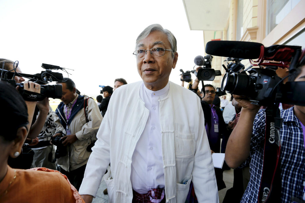 Ông Htin Kyaw không những là bạn thân mà còn từng là tài xế riêng của bà Aung San Suu Kyi - Ảnh: Reuters