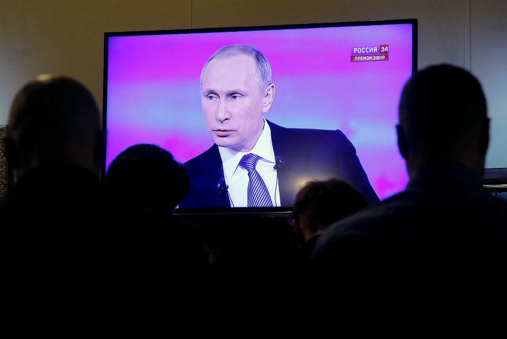 Hơn 2 triệu câu hỏi đã được gửi đến cho ông Putin tại buổi hỏi đáp thường niên với Tổng thống Nga, ngày 14.4 - Ảnh: Reuters
