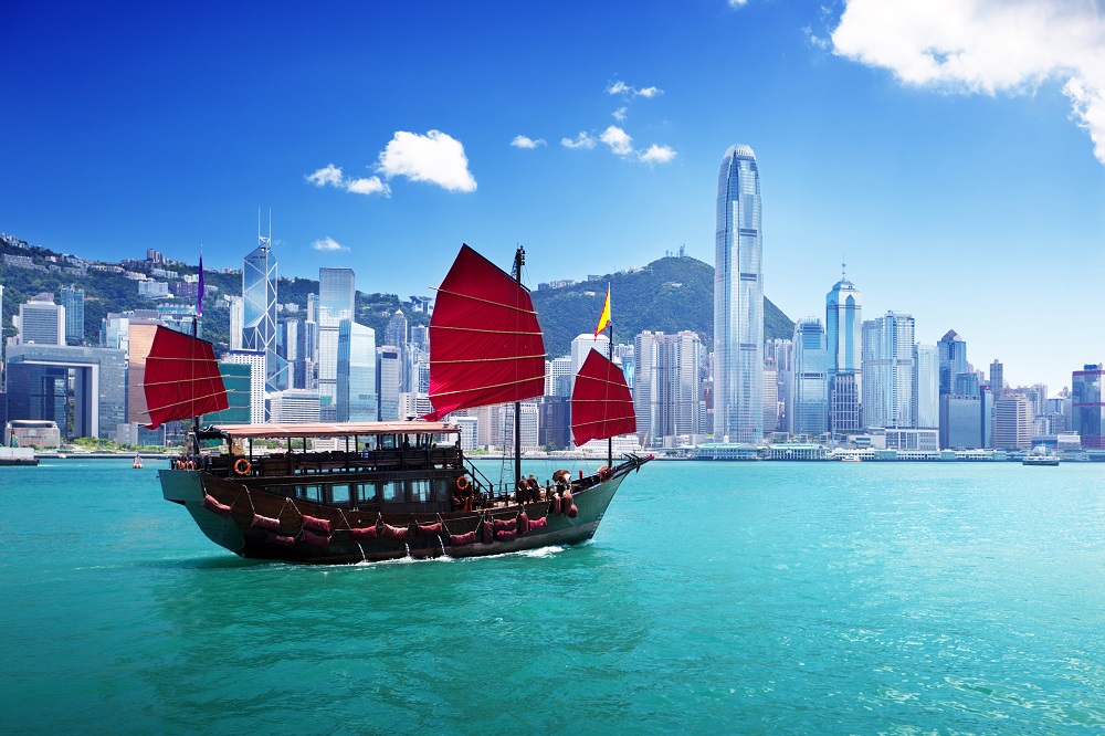 Biến động ở thị trường Đại lục củng cố vị thế trung tâm tài chính của Hồng Kông - Ảnh: Shutterstock